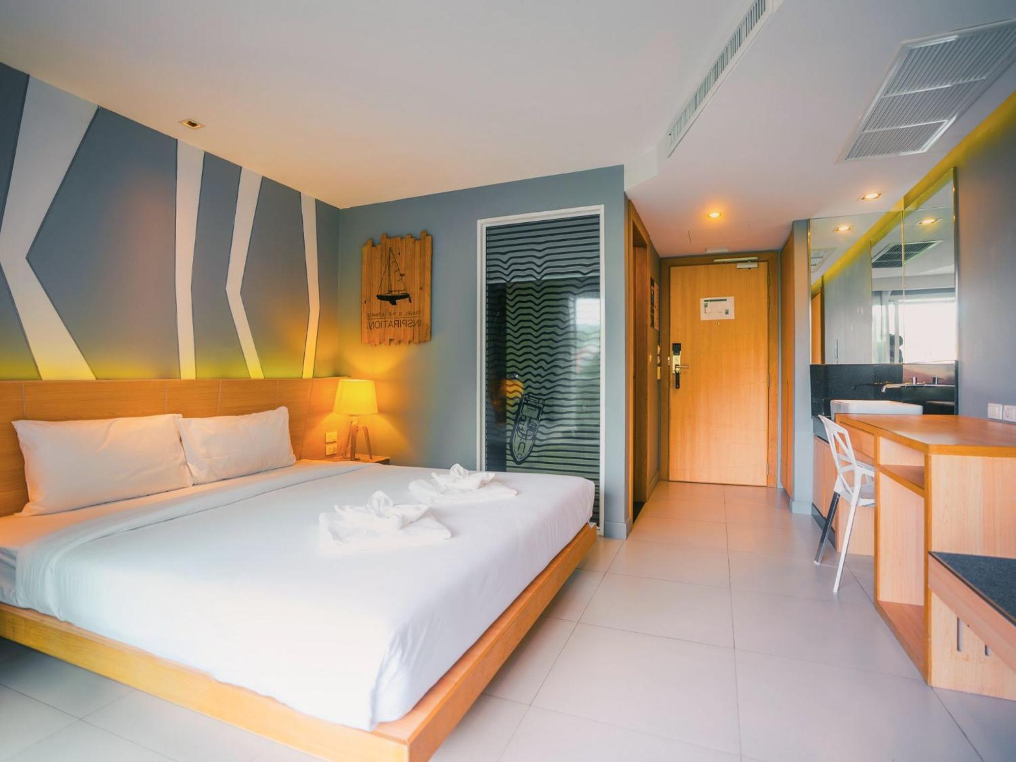 Albergue Mad Monkey Phuket Patong Exterior foto