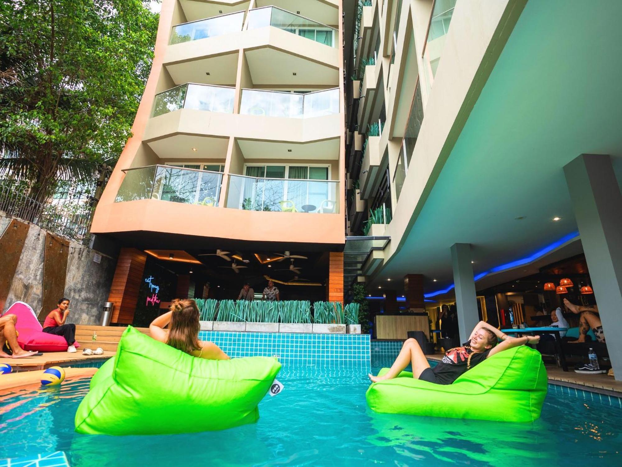 Albergue Mad Monkey Phuket Patong Exterior foto