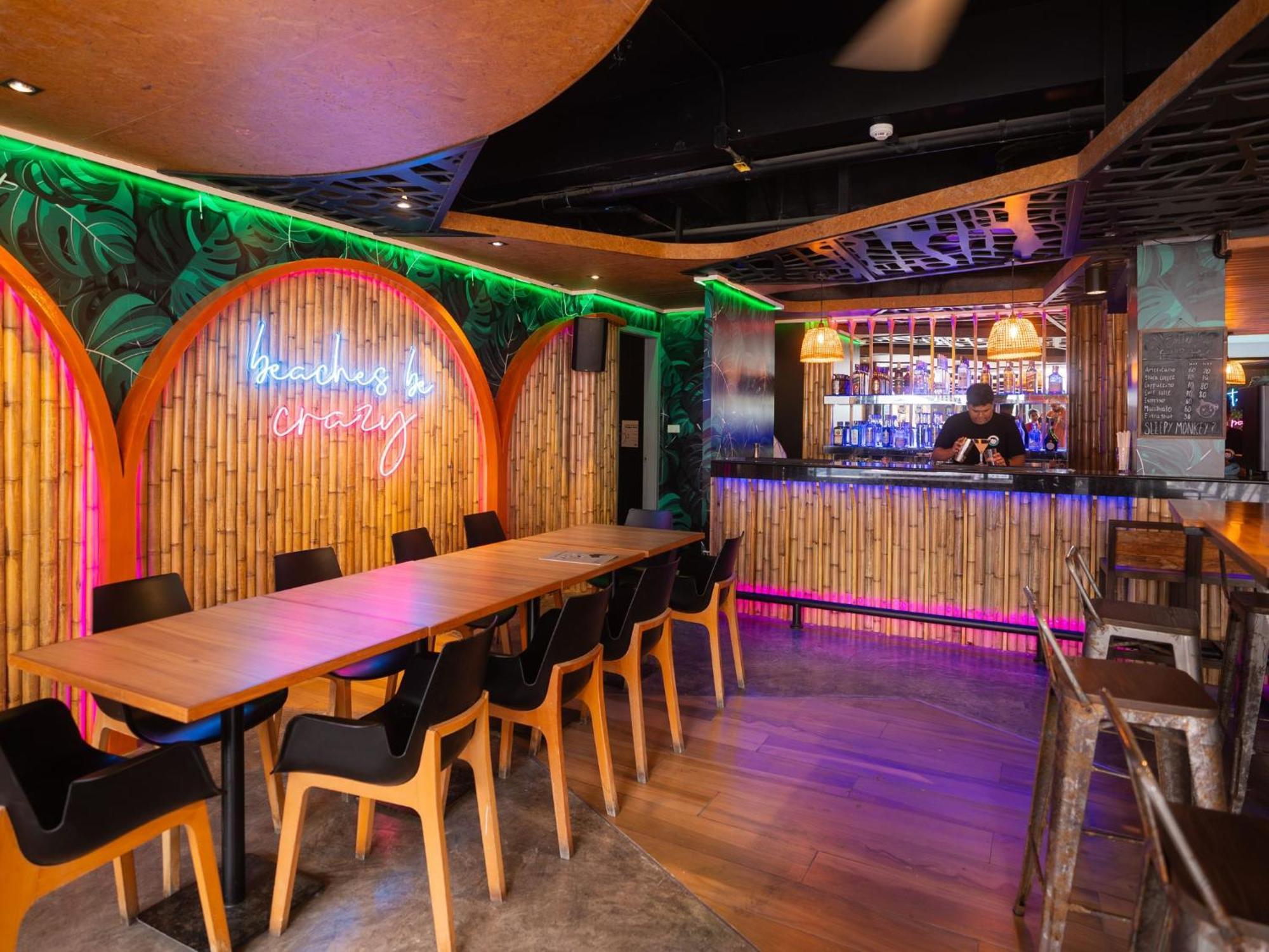 Albergue Mad Monkey Phuket Patong Exterior foto