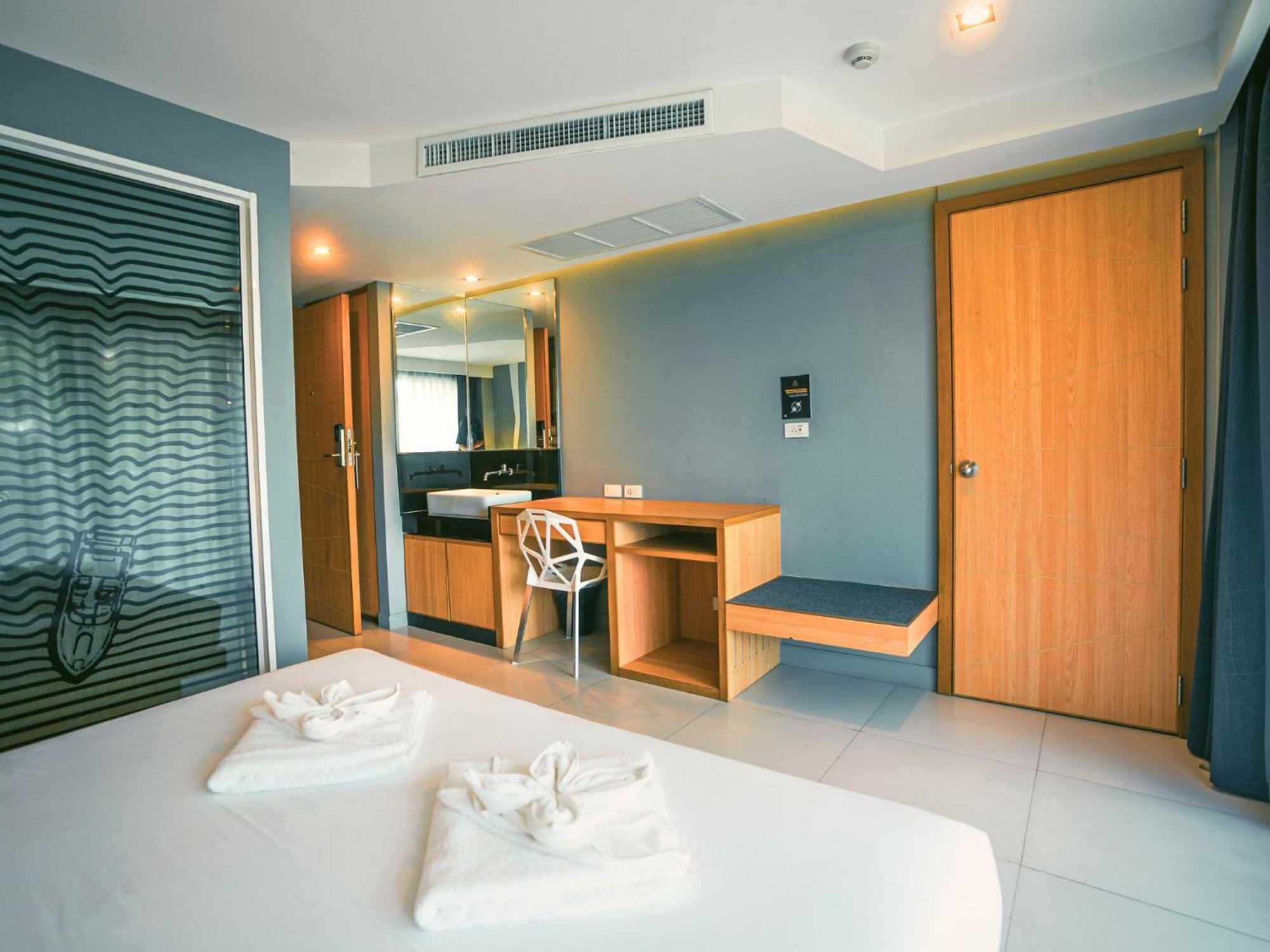 Albergue Mad Monkey Phuket Patong Exterior foto