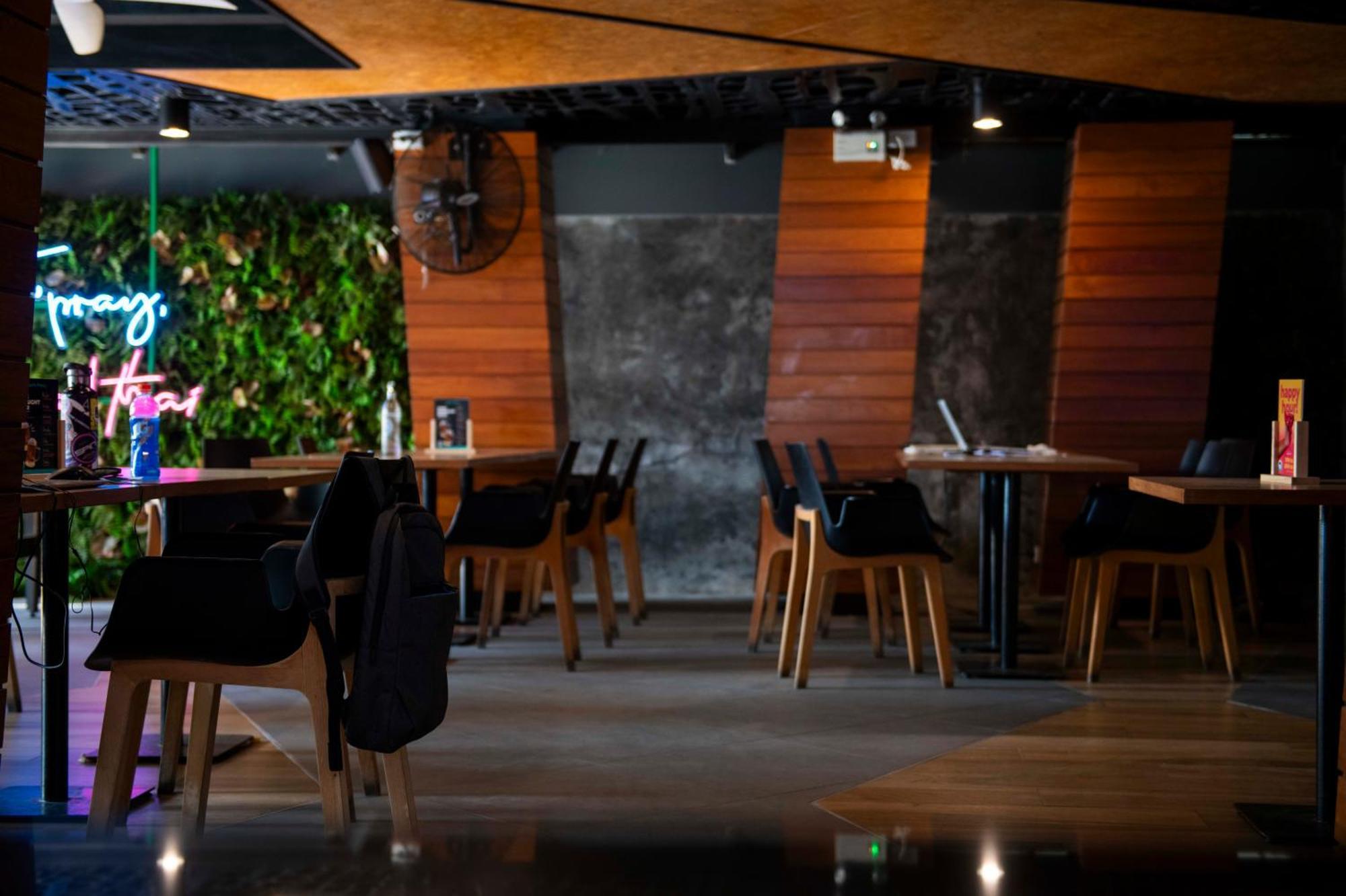 Albergue Mad Monkey Phuket Patong Exterior foto